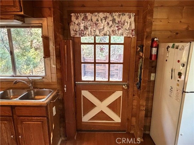 6307 Cedar Court, Angelus Oaks, CA 92305