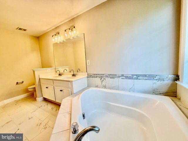 15519 EXMORE CT, Woodbridge, VA 22191