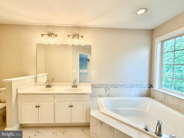 15519 EXMORE CT, Woodbridge, VA 22191