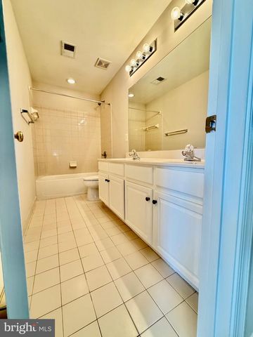 15519 EXMORE CT, Woodbridge, VA 22191