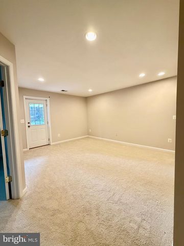 15519 EXMORE CT, Woodbridge, VA 22191