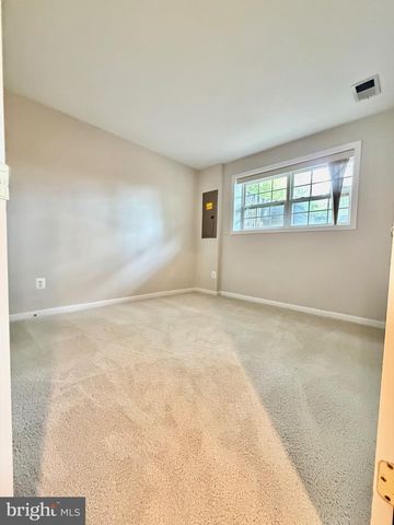 15519 EXMORE CT, Woodbridge, VA 22191