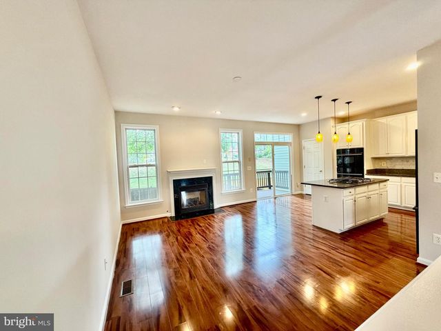 15519 EXMORE CT, Woodbridge, VA 22191