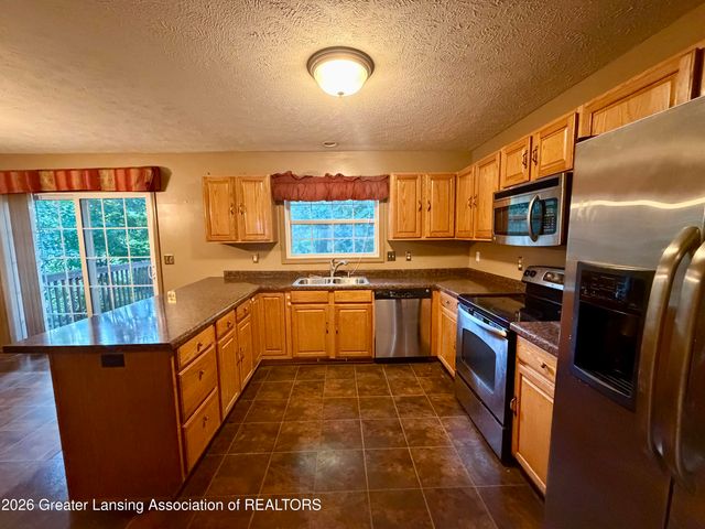 2578 Horstmeyer Road, Lansing, MI 48911