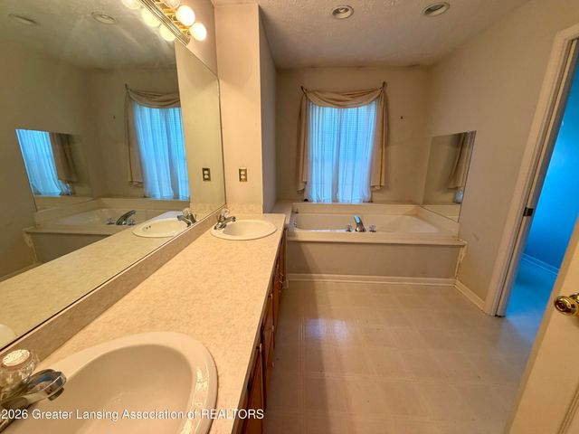 2578 Horstmeyer Road, Lansing, MI 48911
