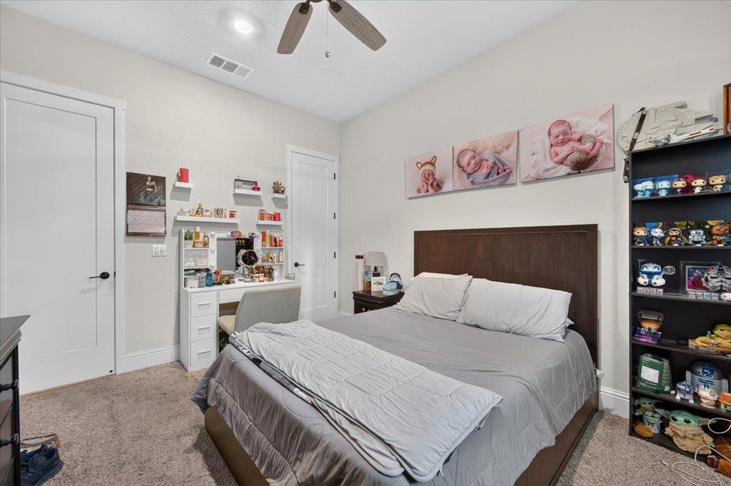 Image 27 of property listing at 330 Sentinel Drive S, Madera, CA 93636