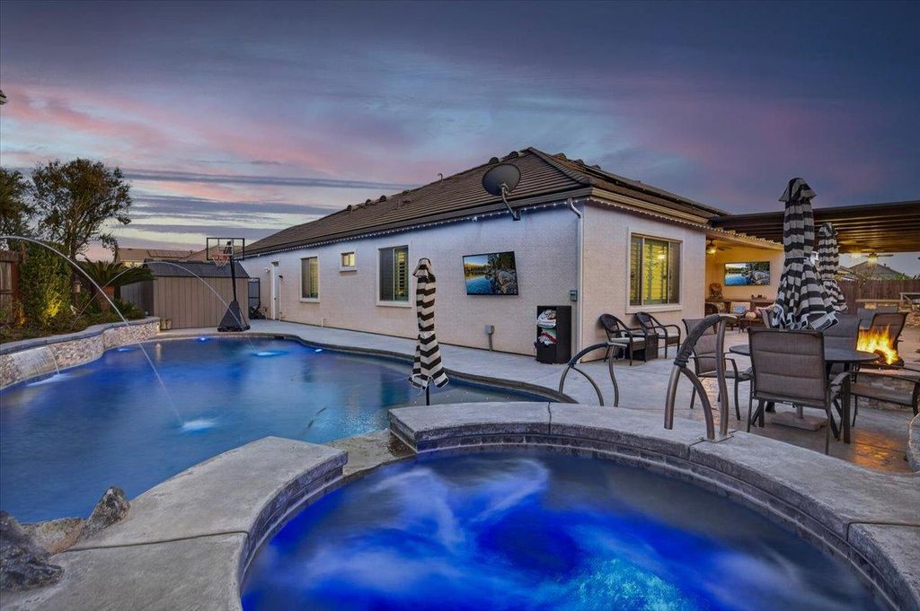 Image 53 of property listing at 330 Sentinel Drive S, Madera, CA 93636