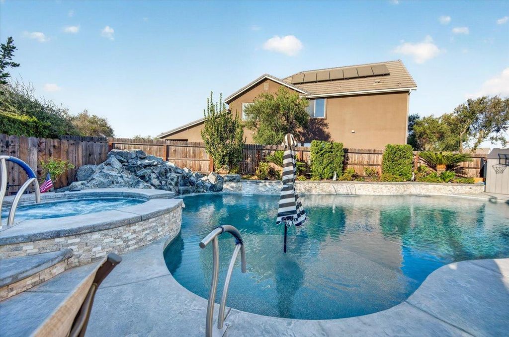 Image 58 of property listing at 330 Sentinel Drive S, Madera, CA 93636