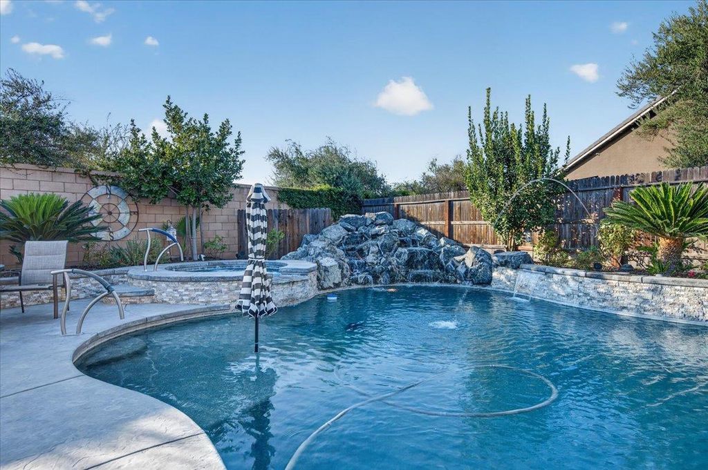 Image 60 of property listing at 330 Sentinel Drive S, Madera, CA 93636