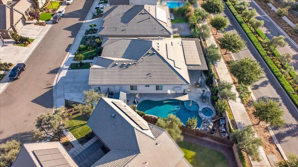 Image 62 of property listing at 330 Sentinel Drive S, Madera, CA 93636