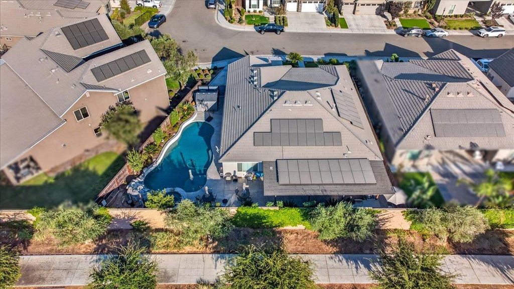Image 64 of property listing at 330 Sentinel Drive S, Madera, CA 93636