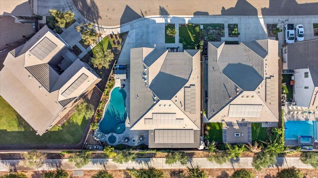 Image 65 of property listing at 330 Sentinel Drive S, Madera, CA 93636