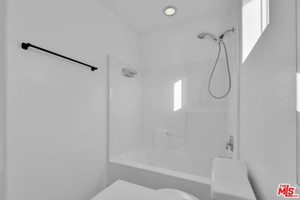 Image 25 of property listing at 30940 Robert Road, Thousand Palms, CA 92276