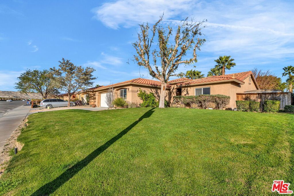 Image 4 of property listing at 30940 Robert Road, Thousand Palms, CA 92276