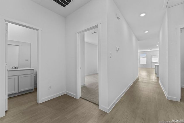 726 Bee Ridge Pt, New Braunfels, TX 78130