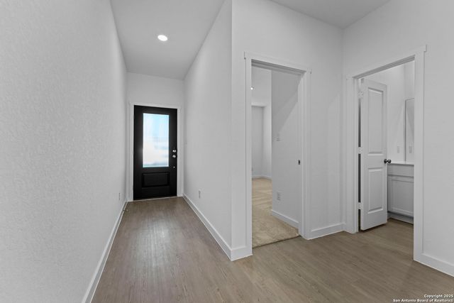 726 Bee Ridge Pt, New Braunfels, TX 78130