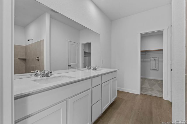 726 Bee Ridge Pt, New Braunfels, TX 78130