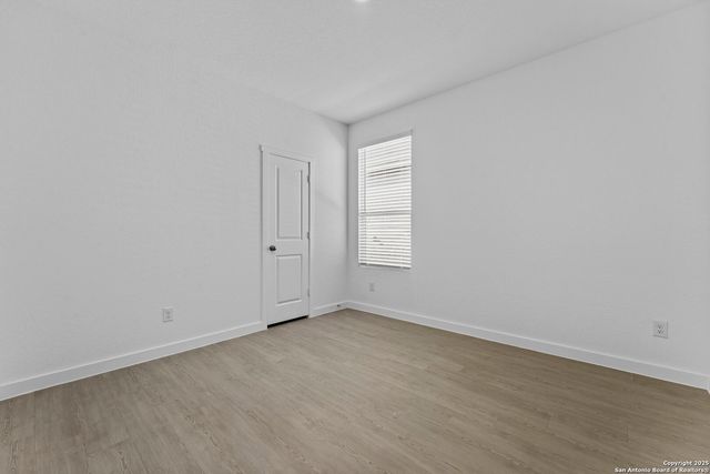 726 Bee Ridge Pt, New Braunfels, TX 78130