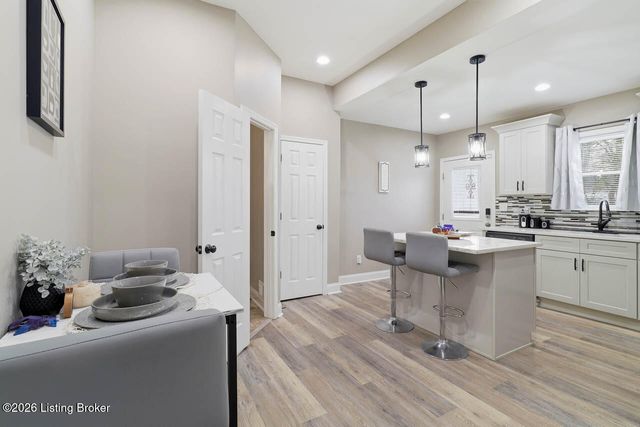 2201 Dumesnil St, Louisville, KY 40210