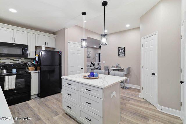 2201 Dumesnil St, Louisville, KY 40210