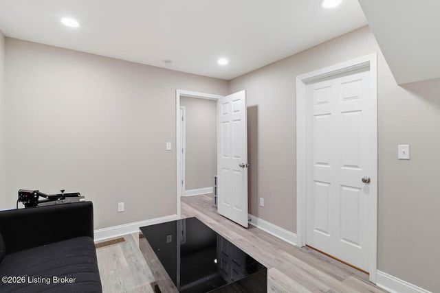 2201 Dumesnil St, Louisville, KY 40210