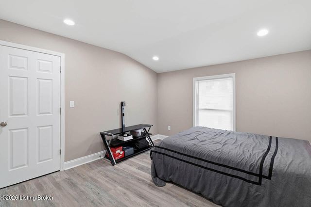 2201 Dumesnil St, Louisville, KY 40210