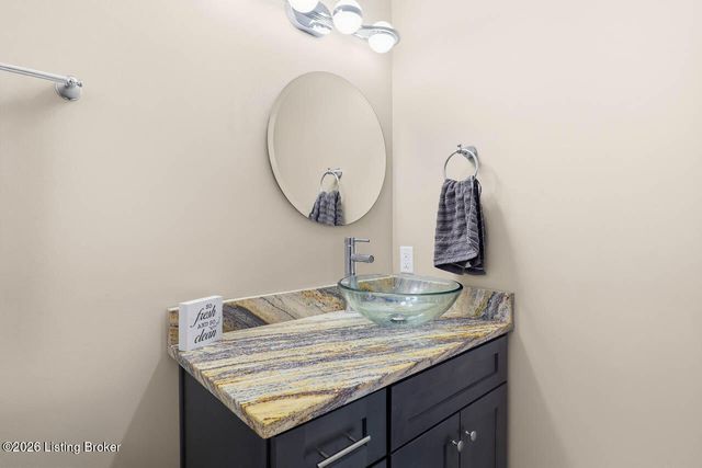 2201 Dumesnil St, Louisville, KY 40210