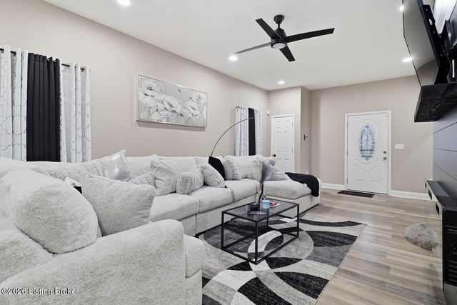 2201 Dumesnil St, Louisville, KY 40210