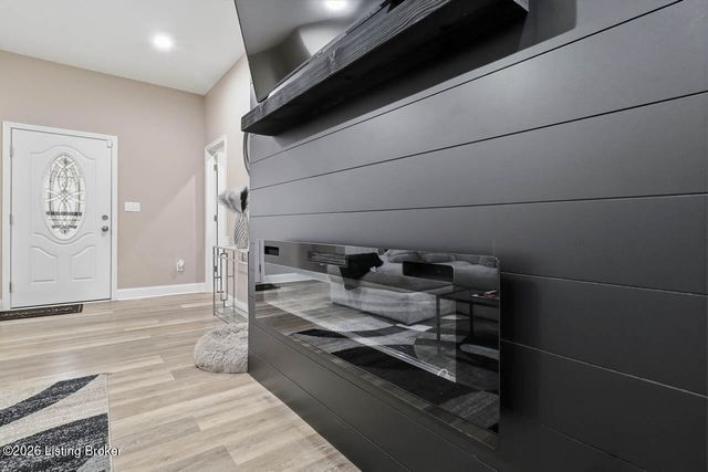 2201 Dumesnil St, Louisville, KY 40210