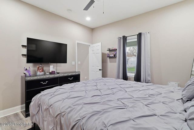 2201 Dumesnil St, Louisville, KY 40210