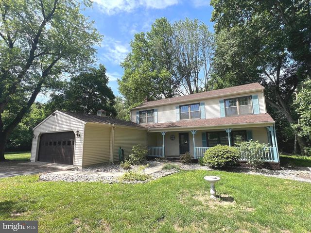 30 INDEPENDENCE CT, Swedesboro, NJ 08085