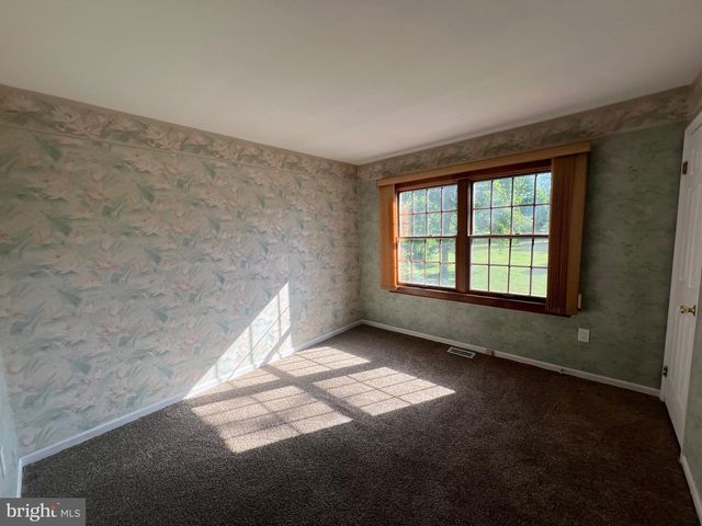 30 INDEPENDENCE CT, Swedesboro, NJ 08085