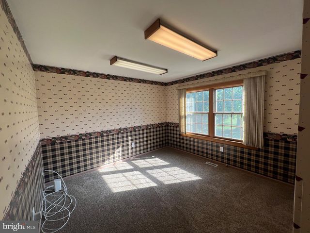 30 INDEPENDENCE CT, Swedesboro, NJ 08085