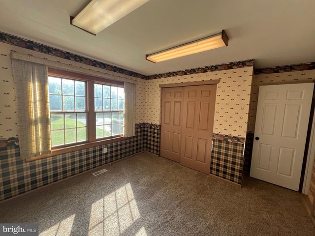 30 INDEPENDENCE CT, Swedesboro, NJ 08085