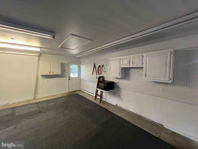 30 INDEPENDENCE CT, Swedesboro, NJ 08085