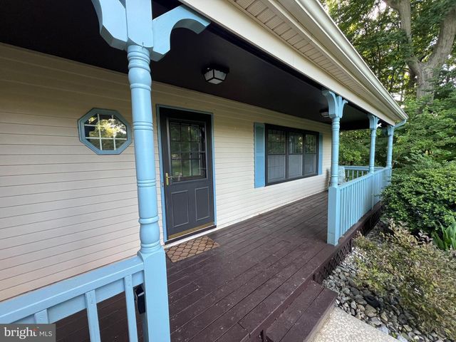 30 INDEPENDENCE CT, Swedesboro, NJ 08085