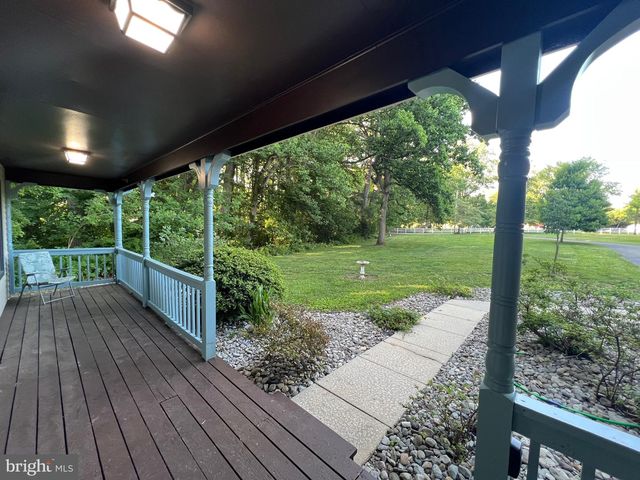 30 INDEPENDENCE CT, Swedesboro, NJ 08085