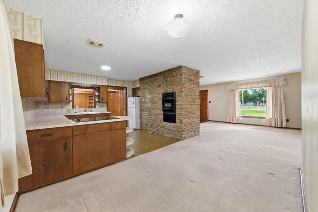 6101 S Ellis, Wichita, KS 67216