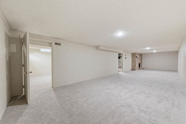 6101 S Ellis, Wichita, KS 67216