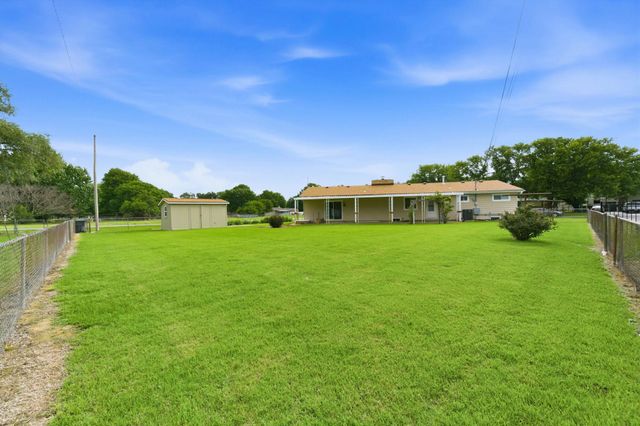 6101 S Ellis, Wichita, KS 67216