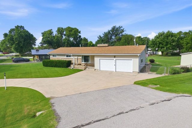 6101 S Ellis, Wichita, KS 67216