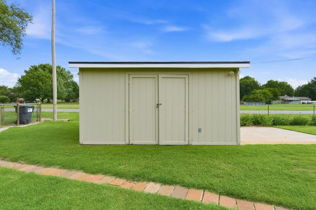 6101 S Ellis, Wichita, KS 67216