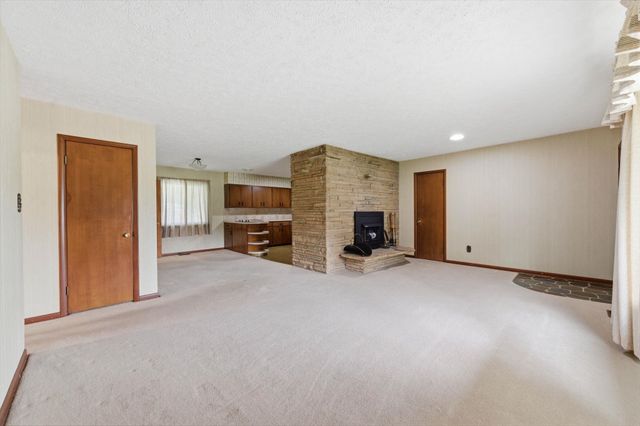 6101 S Ellis, Wichita, KS 67216