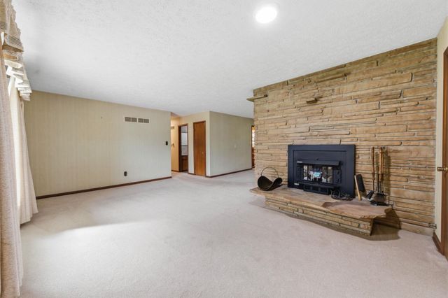 6101 S Ellis, Wichita, KS 67216