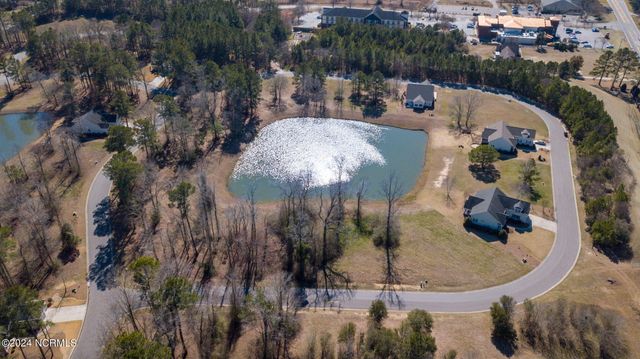 118 Firethorn Circle, Wallace, NC 28466
