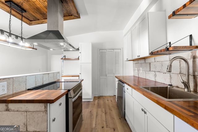 8211 Colquitt Street, Douglasville, GA 30134