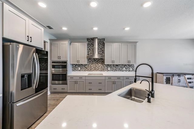 33115 SYCAMORE LEAF DRIVE, Wesley Chapel, FL 33545