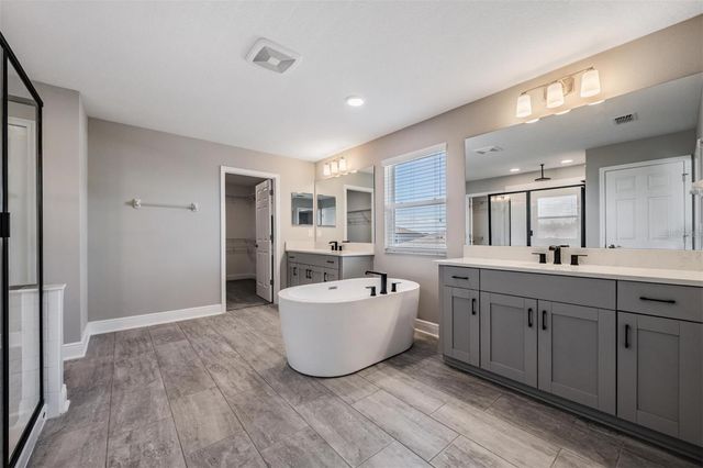 33115 SYCAMORE LEAF DRIVE, Wesley Chapel, FL 33545