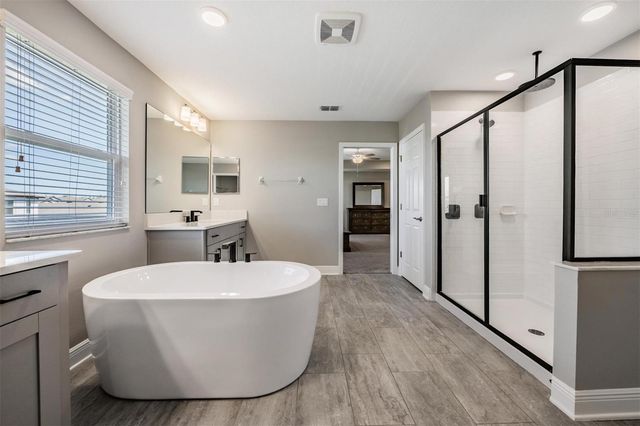 33115 SYCAMORE LEAF DRIVE, Wesley Chapel, FL 33545