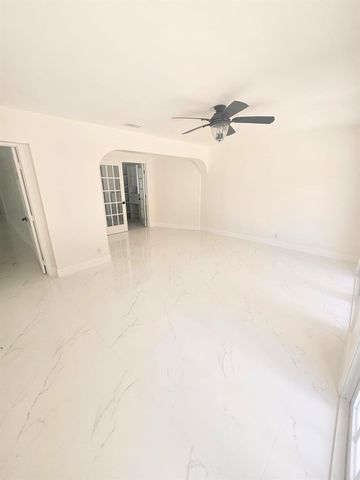 599 NW 12th Avenue, Boca Raton, FL 33486